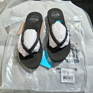 REEF GINGER Flip Flops Black Womens 7, 8 RF001660BK2 New in Bag Vegan